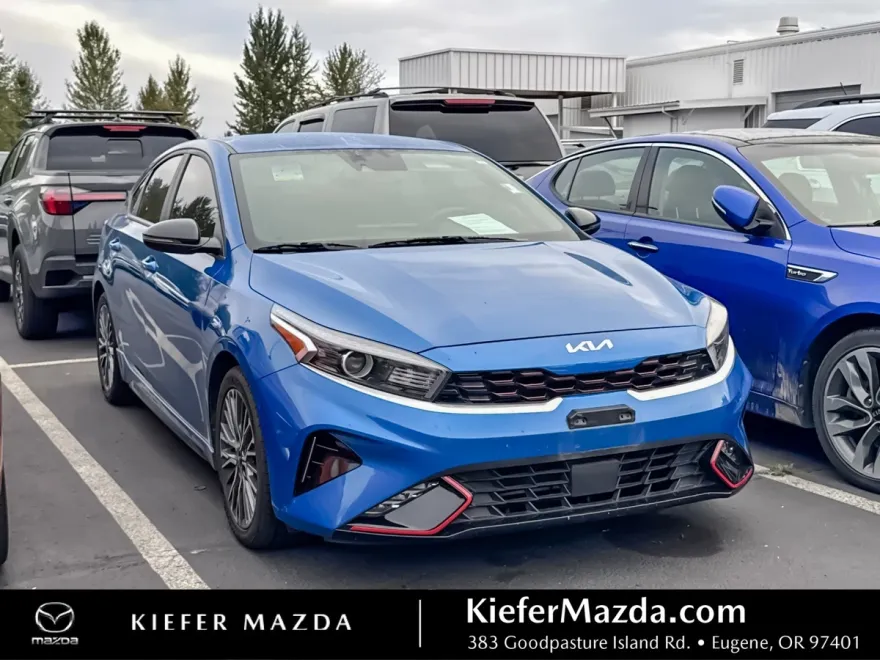 2023 Kia Forte GT-Line photo 1