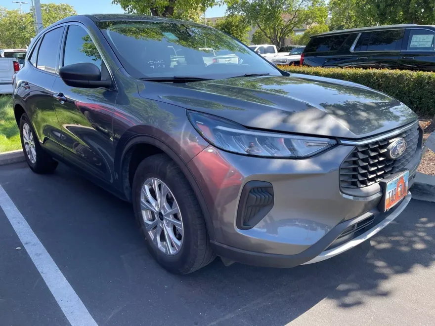 2023 Ford Escape Active photo 1