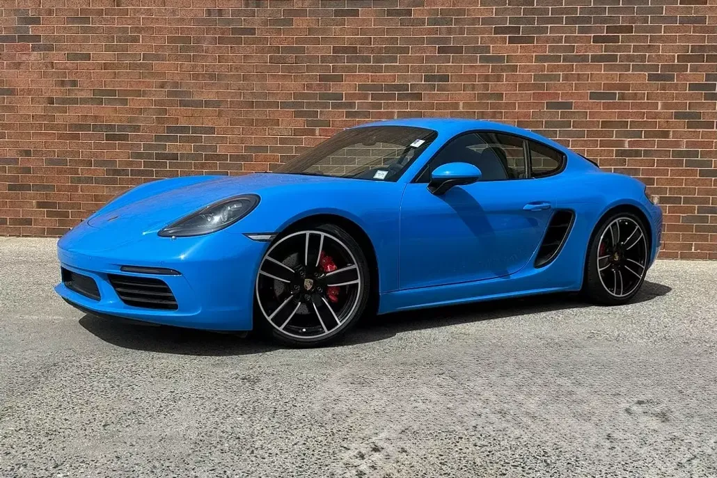 2024 Porsche Cayman S photo 1