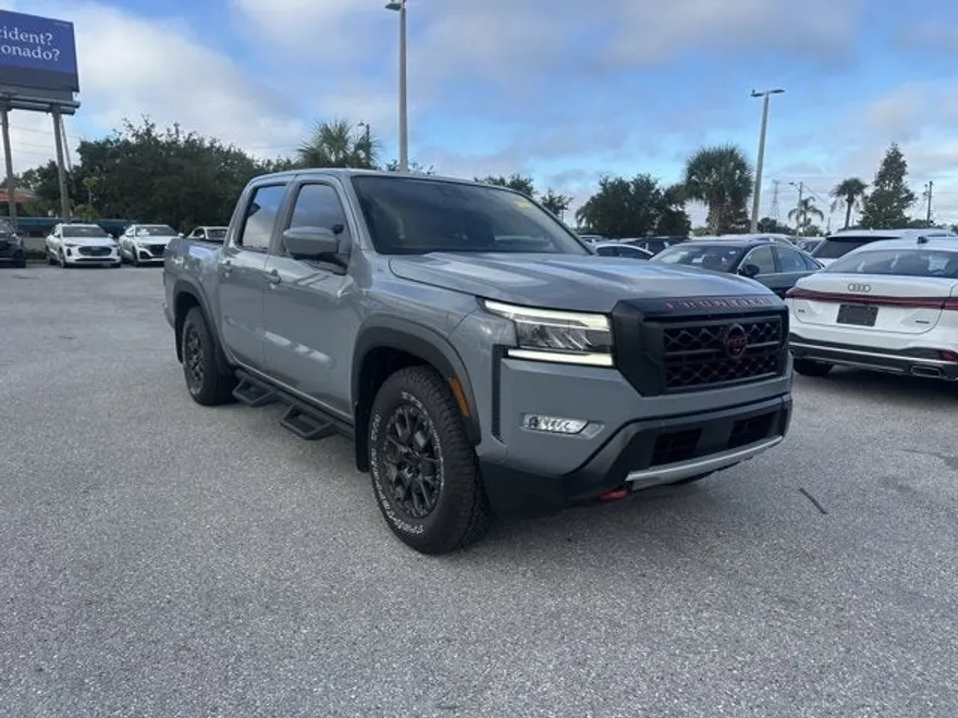 2024 Nissan Frontier PRO-X Crew Cab photo 1