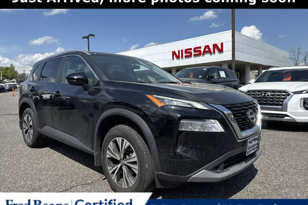 2022 Nissan Rogue SV photo 1