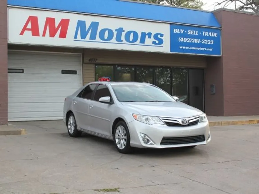 2012 Toyota Camry XLE photo 1