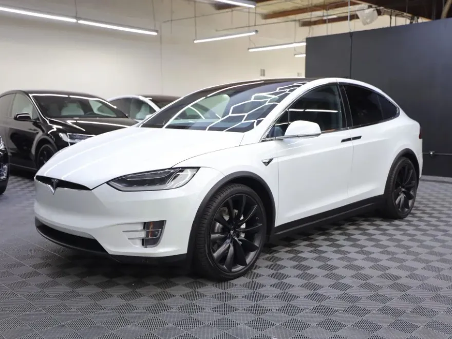2018 Tesla Model X 75D photo 1