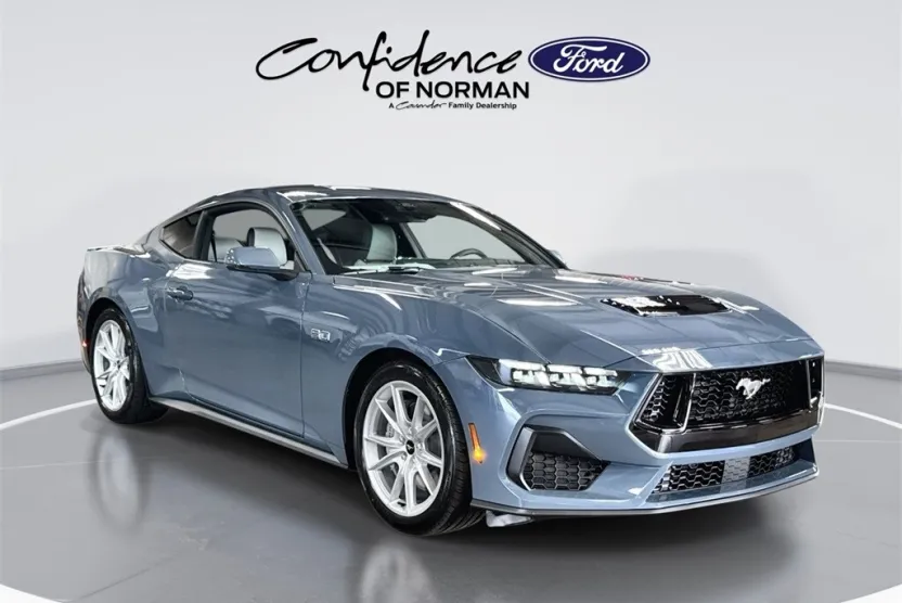 2025 Ford Mustang GT Premium photo 1
