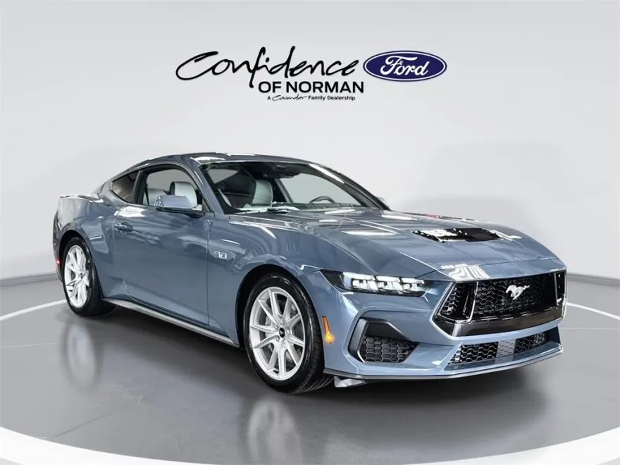2025 Ford Mustang GT Premium photo 1