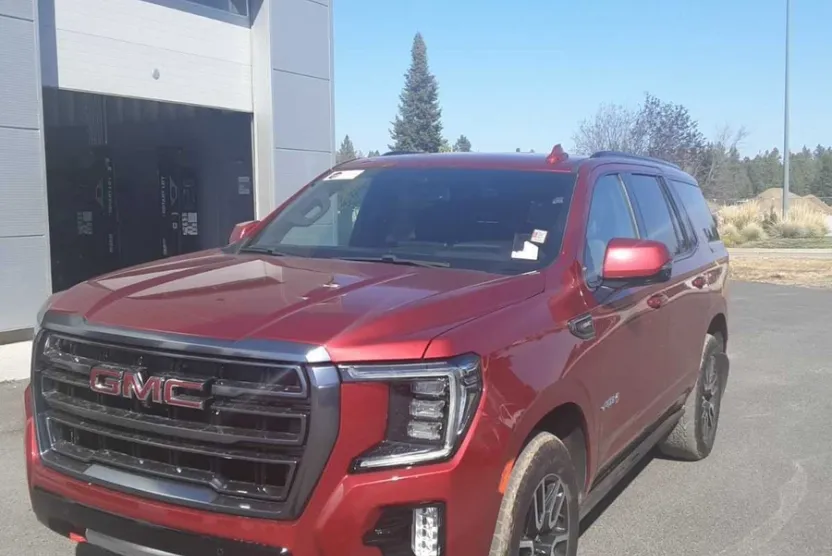 2022 Gmc Yukon AT4 photo 1