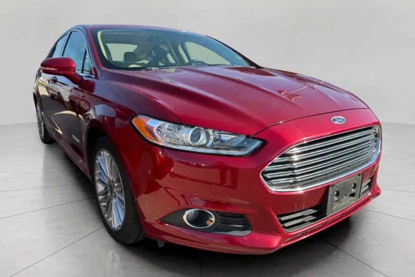 2014 Ford Fusion SE Hybrid photo 1
