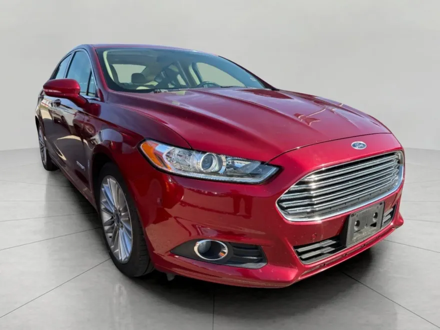2014 Ford Fusion SE Hybrid photo 1