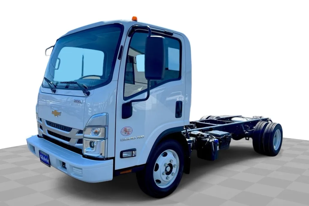 2024 Chevrolet Silverado photo 1