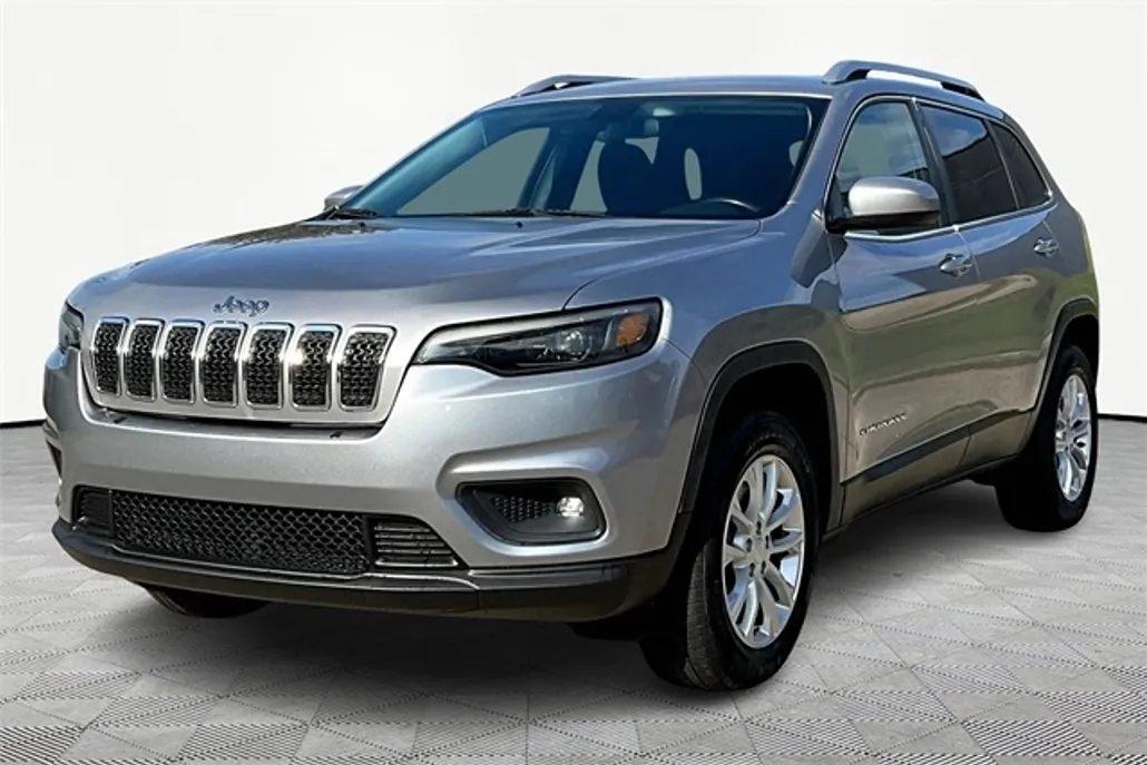 2019 Jeep Cherokee Latitude photo 1