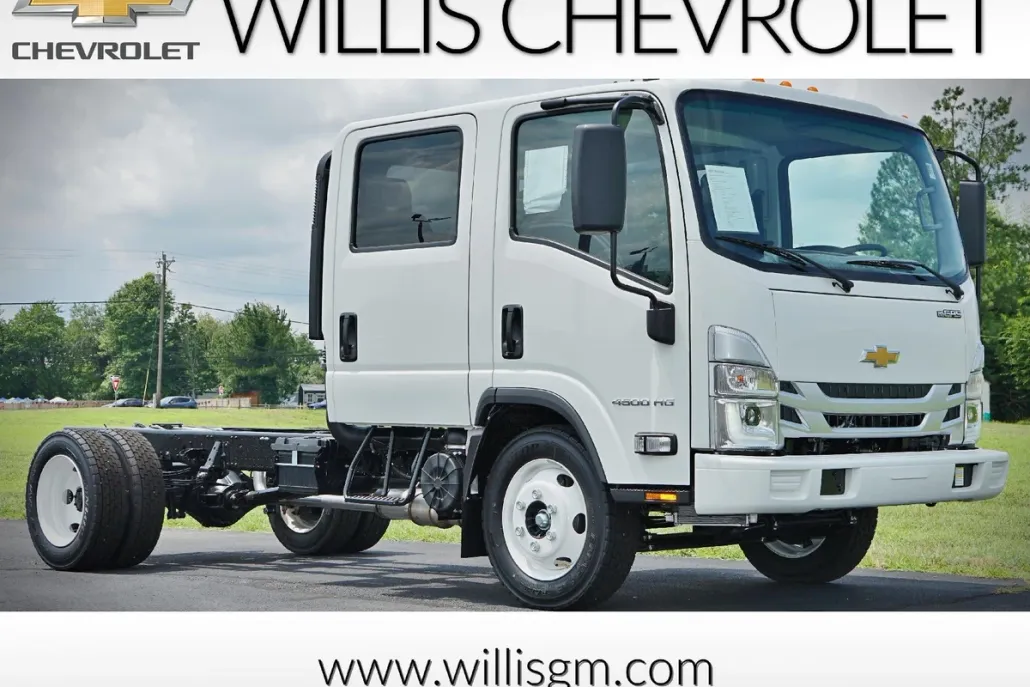 2025 Chevrolet Silverado 4500HD Base photo 1