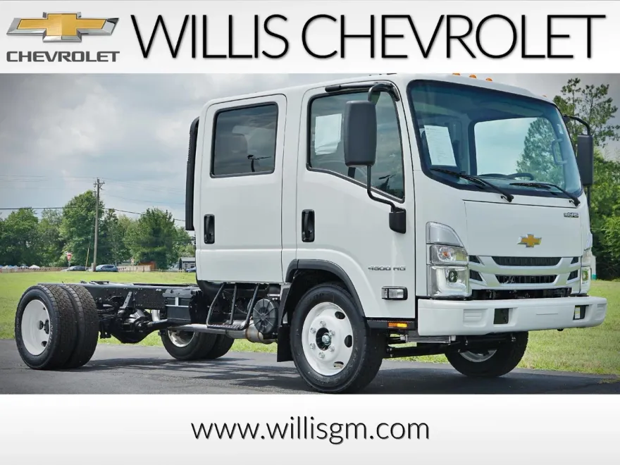 2025 Chevrolet Silverado 4500HD Base photo 1