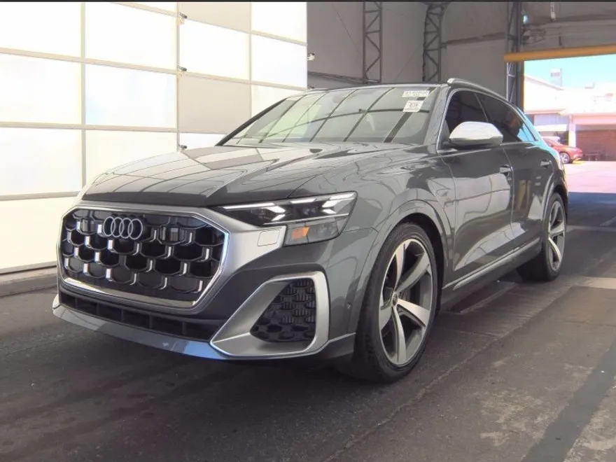 2024 Audi SQ8 Premium Plus photo 1