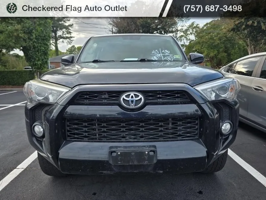 2019 Toyota 4Runner SR5 photo 1