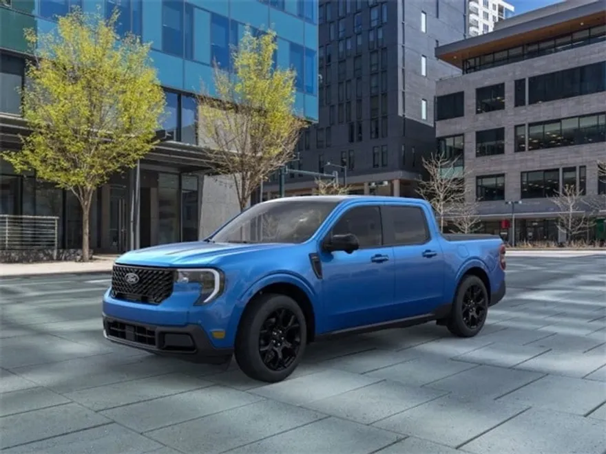 2025 Ford Maverick Lariat photo 1