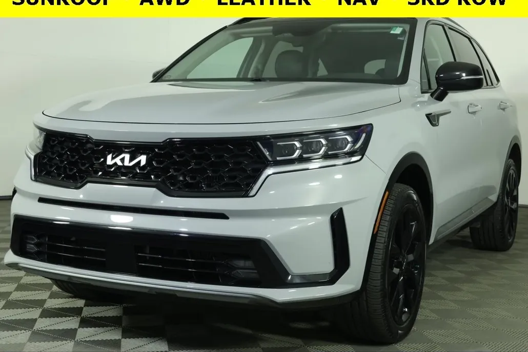 2022 Kia Sorento SX photo 1