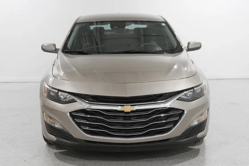2024 Chevrolet Malibu 1LT photo 1