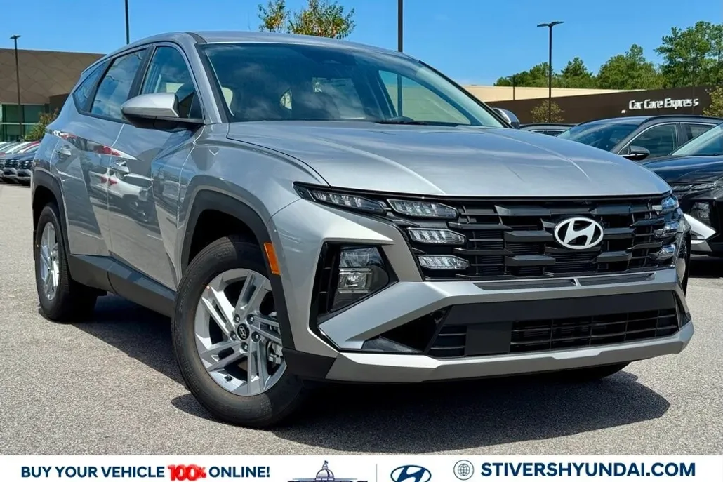 2026 Hyundai Tucson SE photo 1