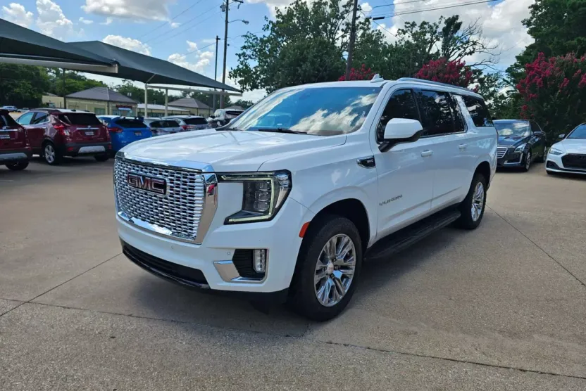 2021 Gmc Yukon XL SLE photo 1