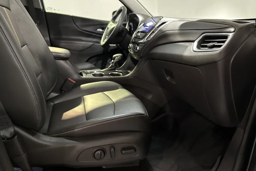 2022 Chevrolet Equinox Premier photo 1