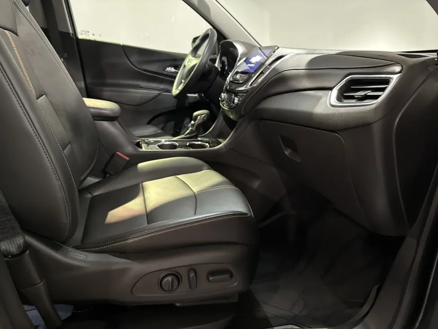2022 Chevrolet Equinox Premier photo 1