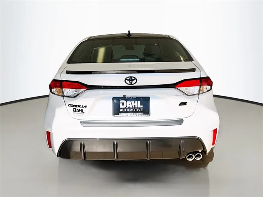 2026 Toyota Corolla SE photo 1