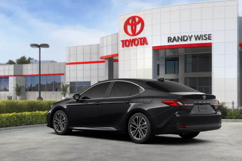 2025 Toyota Camry XLE photo 1