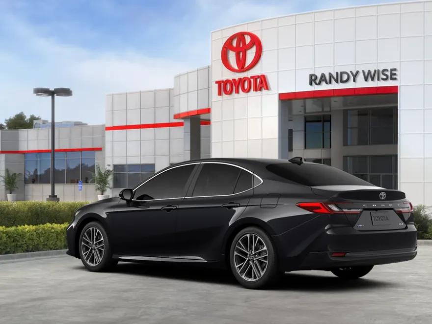 2025 Toyota Camry XLE photo 1