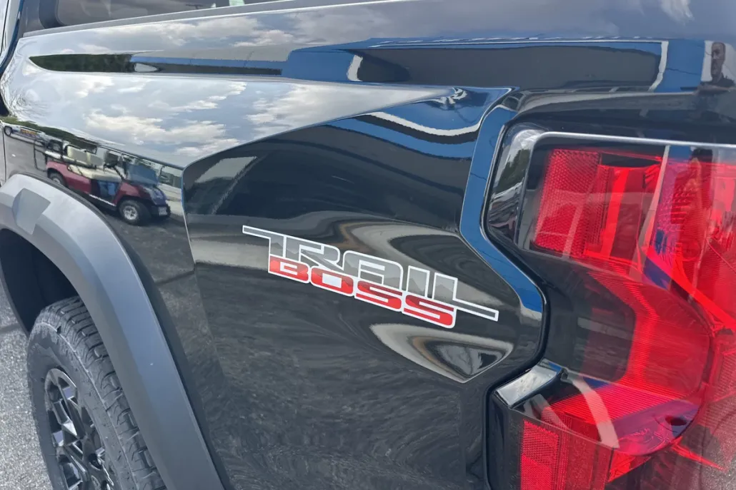 2026 Chevrolet Colorado Trail Boss photo 1