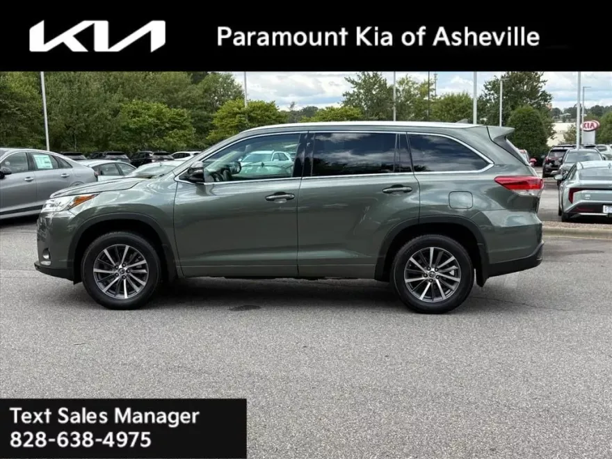 2017 Toyota Highlander XLE photo 1