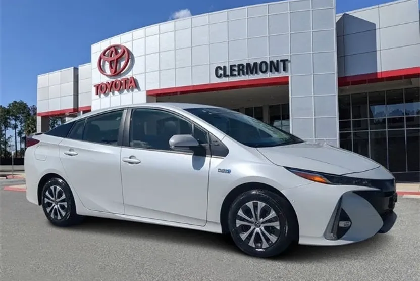 2022 Toyota Prius Prime Limited photo 1