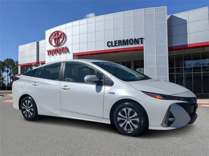 2022 Toyota Prius Prime Limited photo 1