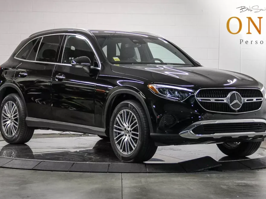 2025 Mercedes Benz GLC 300 photo 1