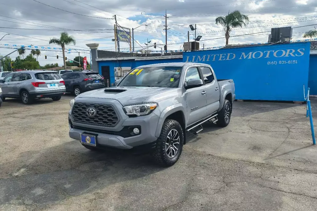 2021 Toyota Tacoma TRD Sport photo 1