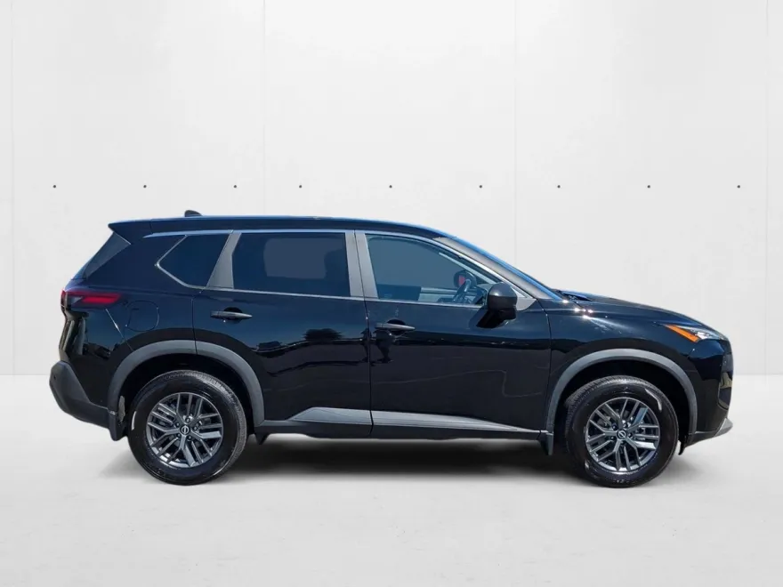 2023 Nissan Rogue S photo 1