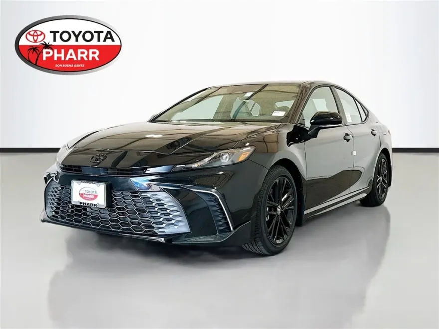 2026 Toyota Camry SE photo 1