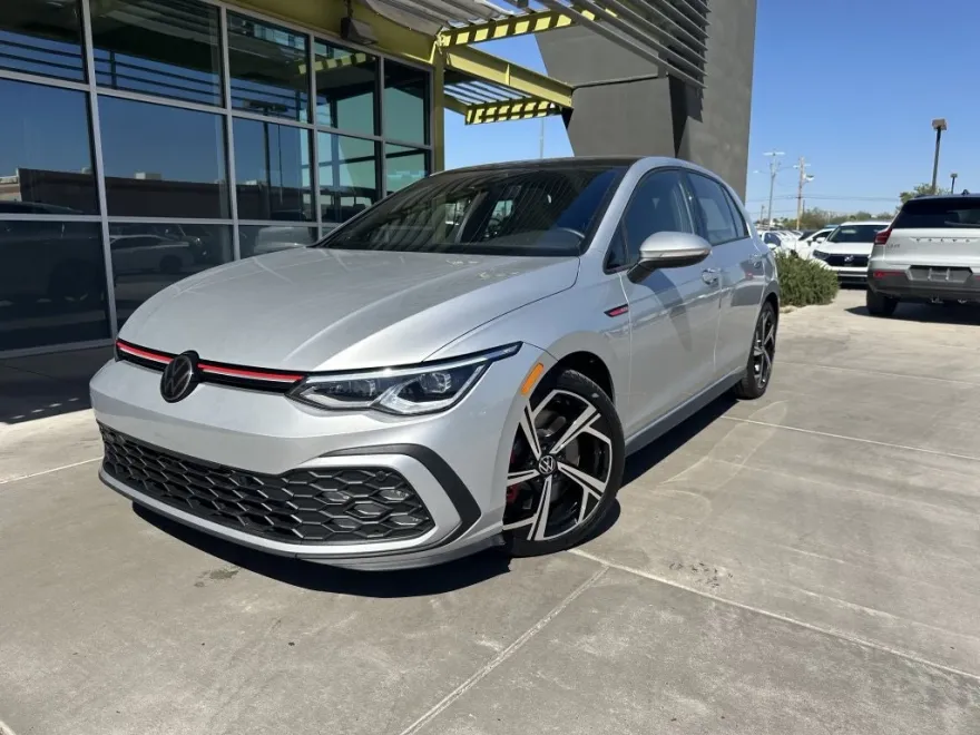 2024 Volkswagen Golf GTI SE photo 1