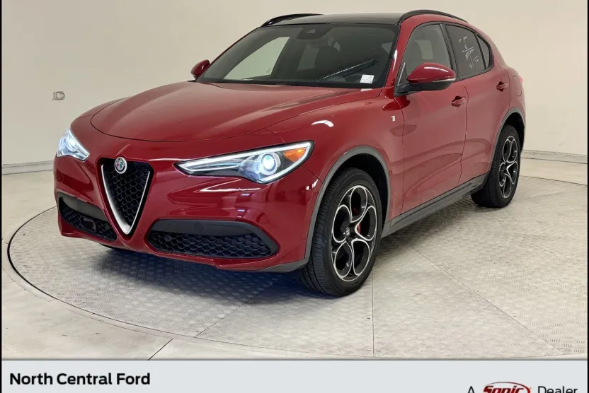 2022 Alfa Romeo Stelvio Ti photo 1