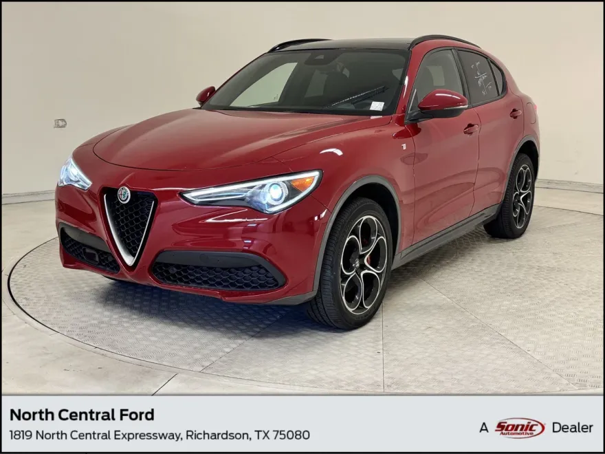 2022 Alfa Romeo Stelvio Ti photo 1
