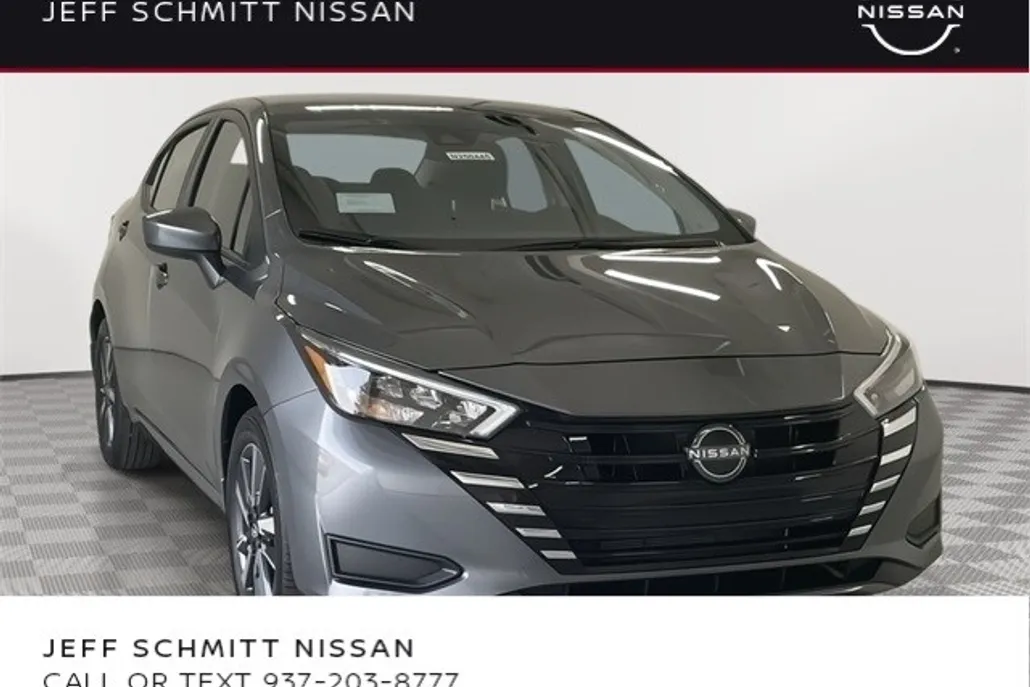 2025 Nissan Versa 1.6 SV photo 1