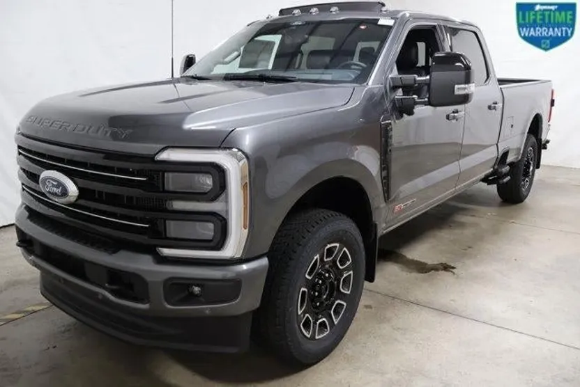 2026 Ford F-350 Platinum photo 1