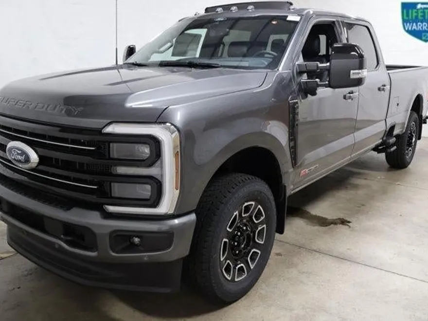 2026 Ford F-350 Platinum photo 1