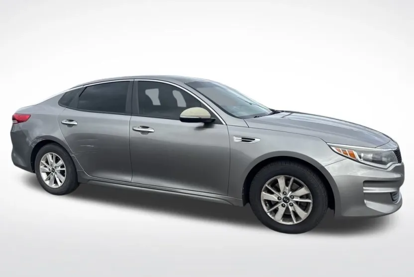 2018 Kia Optima LX photo 1