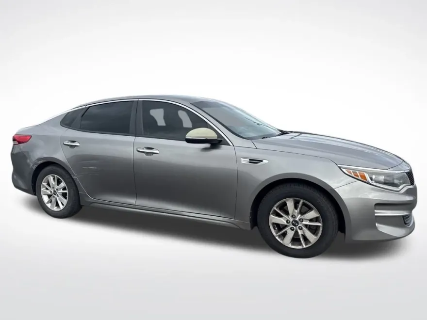 2018 Kia Optima LX photo 1