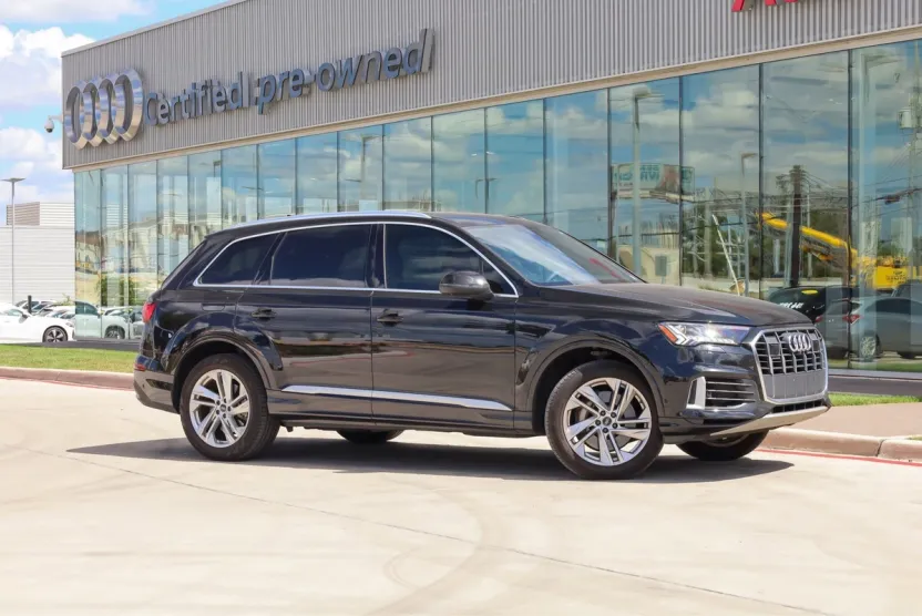 2023 Audi Q7 Premium photo 1