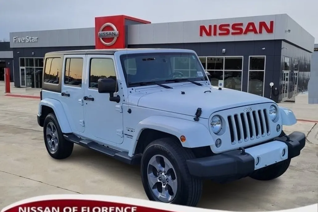 2016 Jeep Wrangler Unlimited Sahara photo 1
