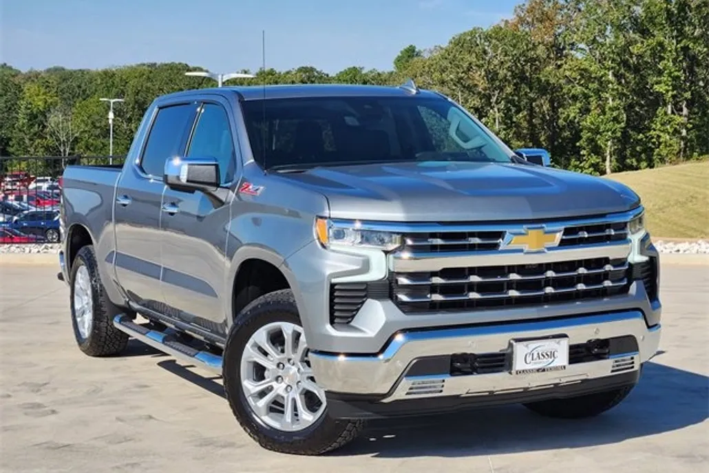 2026 Chevrolet Silverado 1500 LTZ photo 1