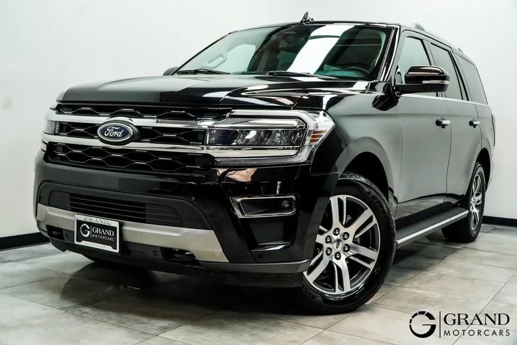 2022 Ford Expedition Limited photo 1