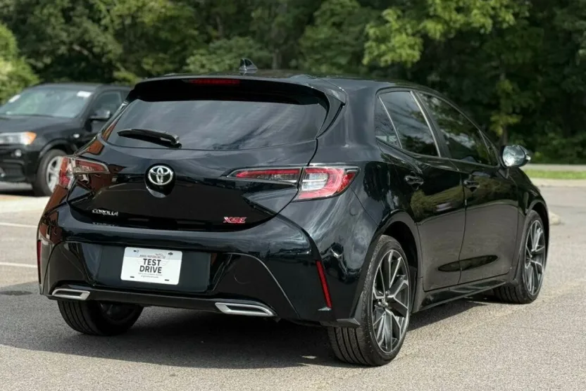 2021 Toyota Corolla XSE photo 1