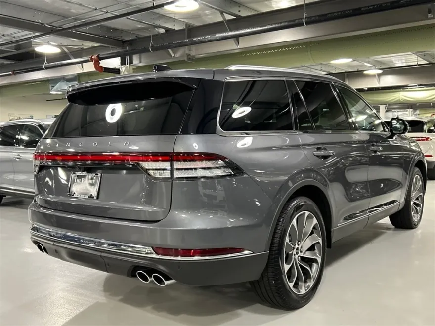 2025 Lincoln Aviator Reserve photo 1